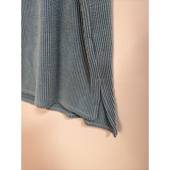 BKE Textured Knit Tee – Size Medium – NWT – Teal Ribbed Short Sleeve Top - Picture 4 of 6